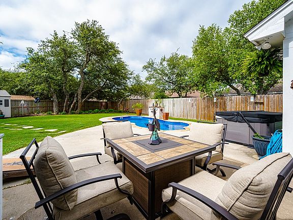 3rd image of 184 Heron Oaks