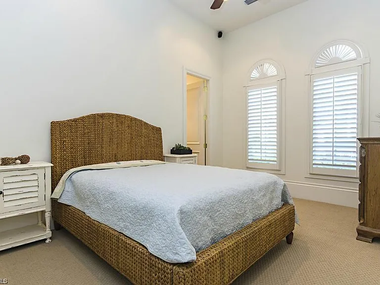 9799 Bay Mdw — Photo 13