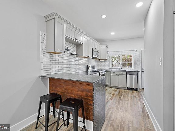 5th image of 1812 E Albert St