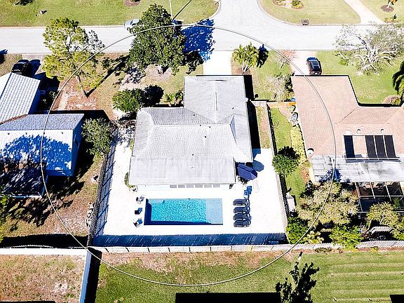 4th image of 6905 19th Ave W