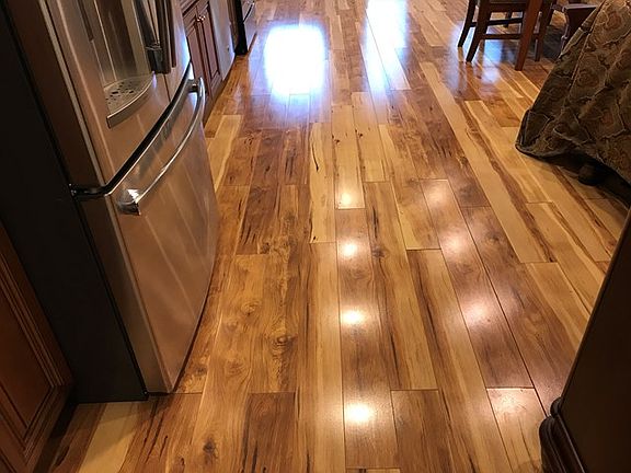 5th image of 631 Lakewood View Rd