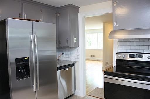 2nd image of 174 Railroad Ave