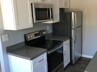 1887 Woodside Rd, Redwood City, CA 94061