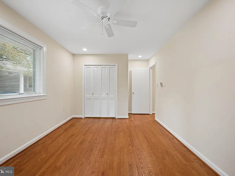 7016 Hopewood St — Photo 39