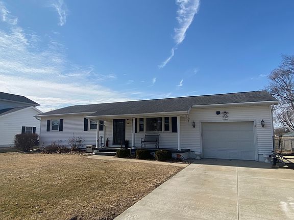 2nd image of 19 Capri St