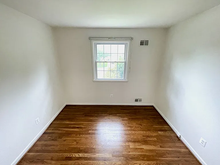 8410 Buckhannon Dr — Photo 22