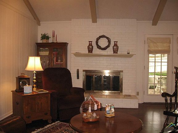 3rd image of 817 Elmridge Dr