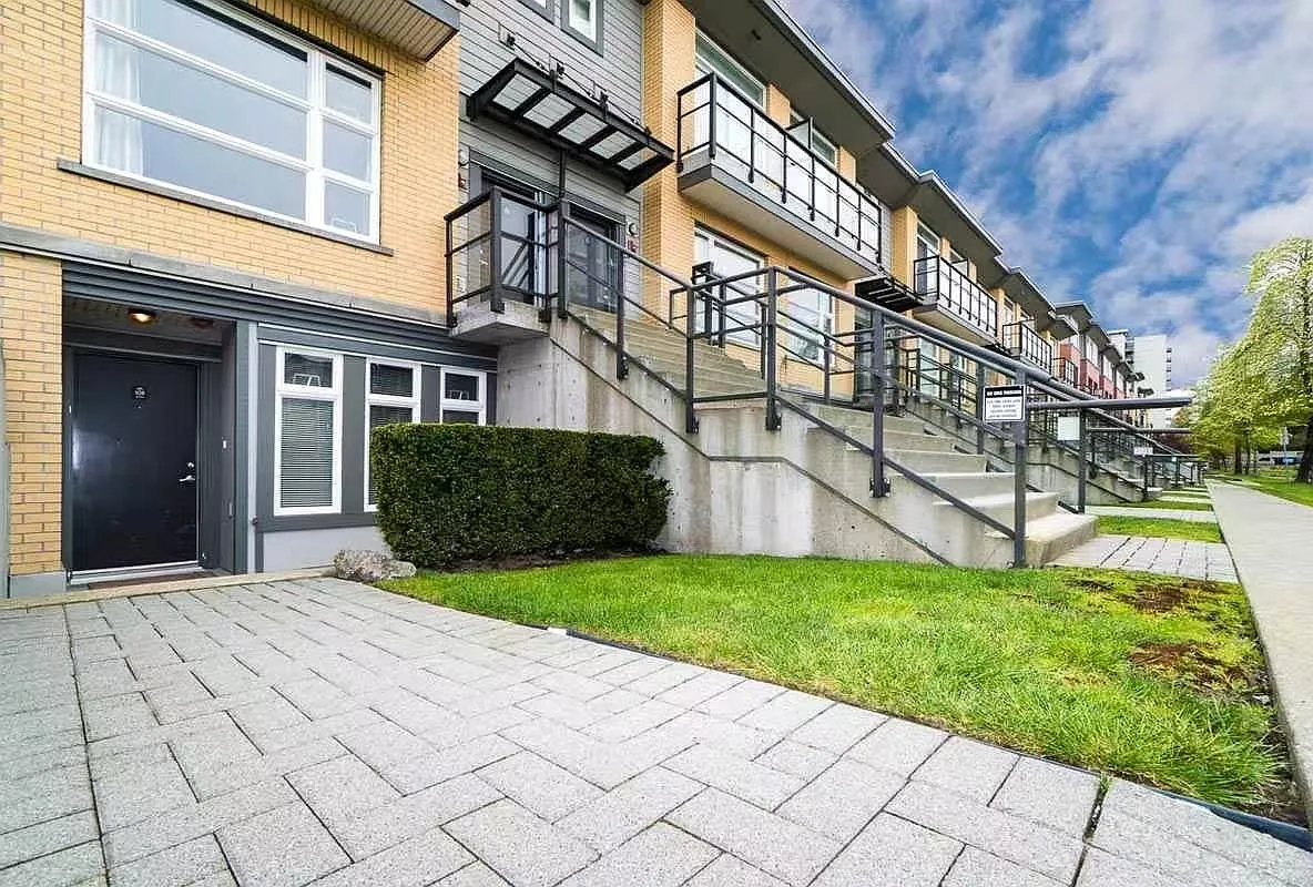 Building Photo - 5568 Kings Rd #207