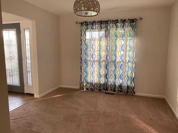4th image of 3047 Green Valley Dr