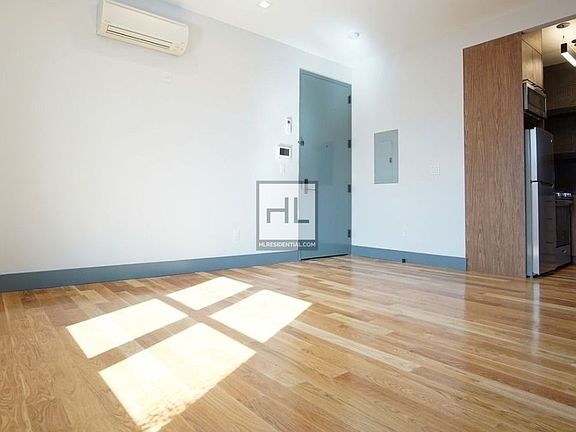 2nd image of 370 Bedford Ave #2F