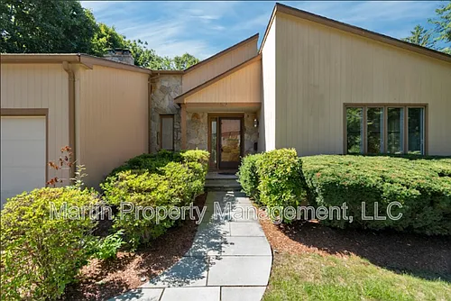 52 Rayburn Rd Photo 1