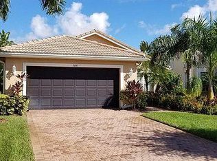 2045 Grey Falcon Cir SW, Vero Beach, FL 32962