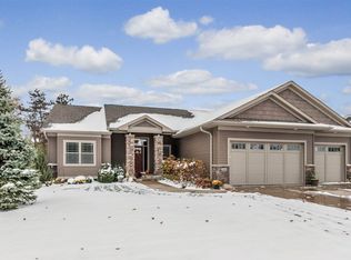 2461 Dempster Dr, Coralville, IA 52241