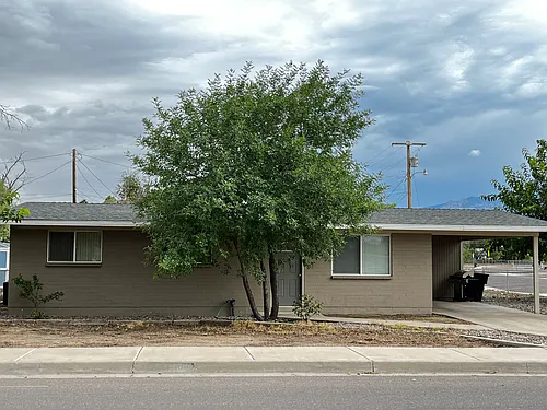 3389 W 2nd St Photo 1