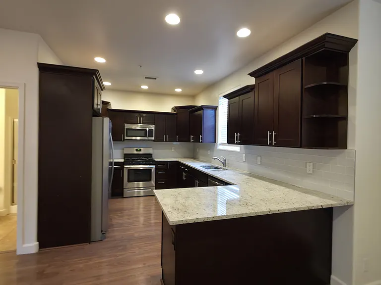 2512 W Pikes Peak Dr #1 — Photo 8