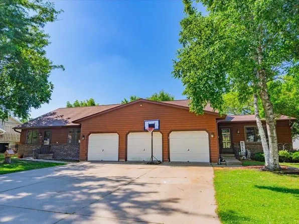 1749-1751 Delaware Drive, Sun Prairie, WI 53590