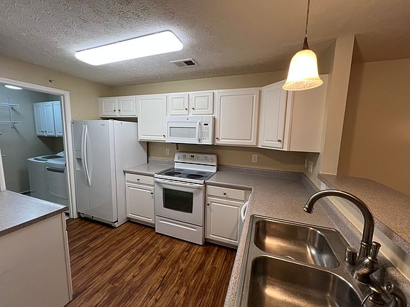 5th image of 5903 Landers Ave Unit 206