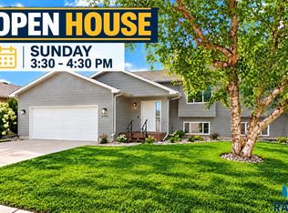 6903 S Witzke Ave, Sioux Falls, SD 57108