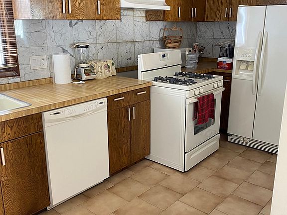 2nd image of 161-20 85th St