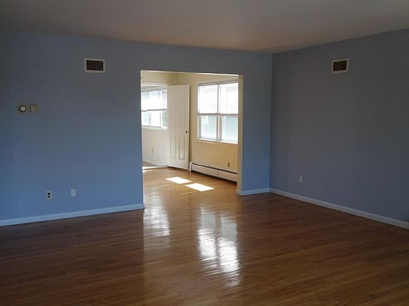 2nd image of 410 Mayer Ct Floor 1