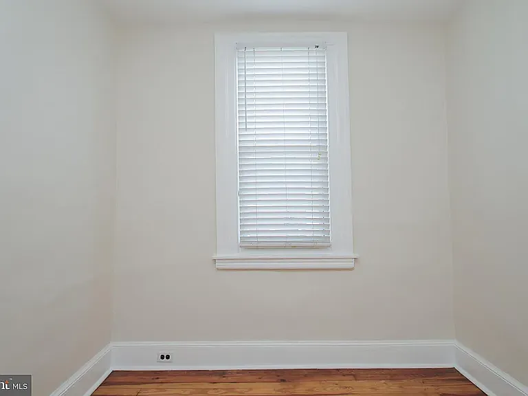 405 Tree St — Photo 8