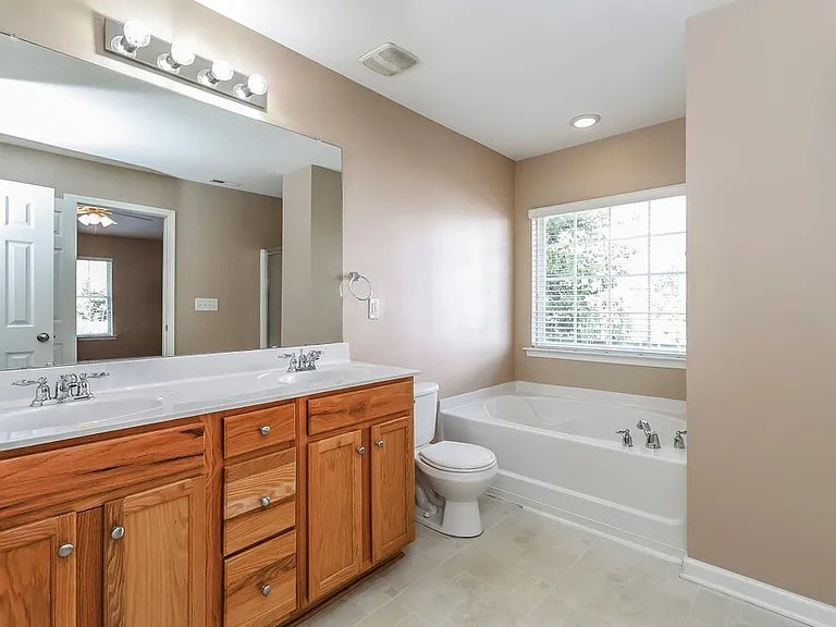 722 Hope St — Photo 11