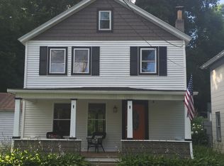 23 Oak St, Nicholson, PA 18446