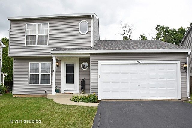 1st image of 1828 Cambridge Dr