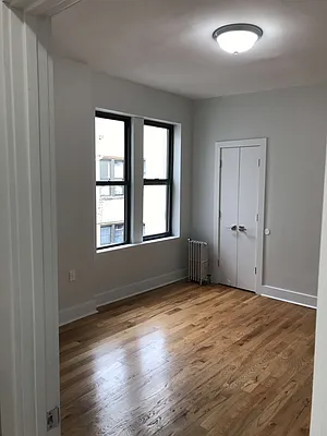 Rented by Mdays Realty | media 29