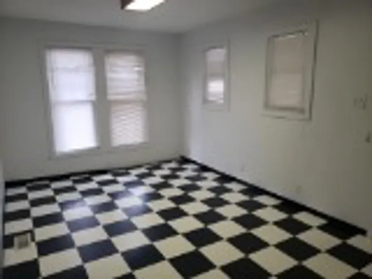1001 S Walnut St — Photo 12