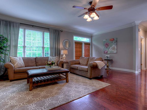 5th image of 8918 Ivey Glen Ct