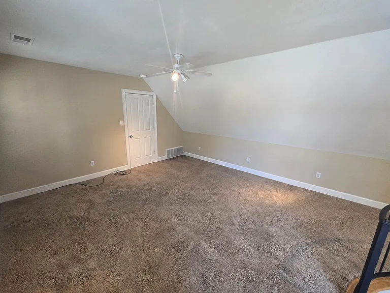 113 Village Ln — Photo 19