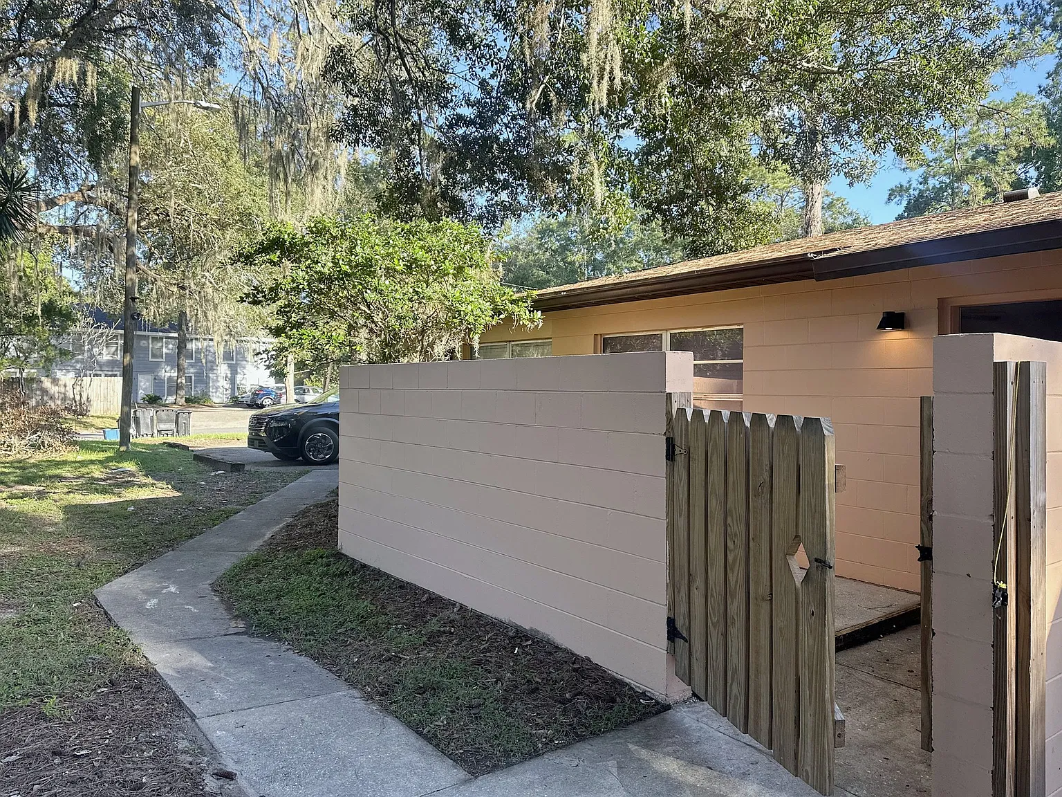 2 bed, 925 sqft, $1,295 — Photo 1