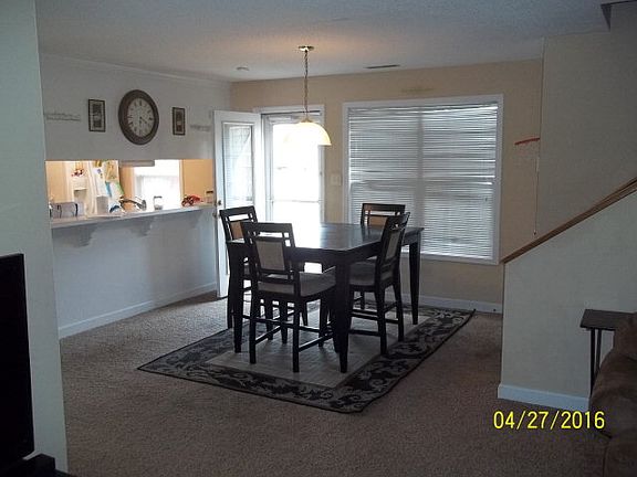 4th image of 4713 Periwinkle Pl