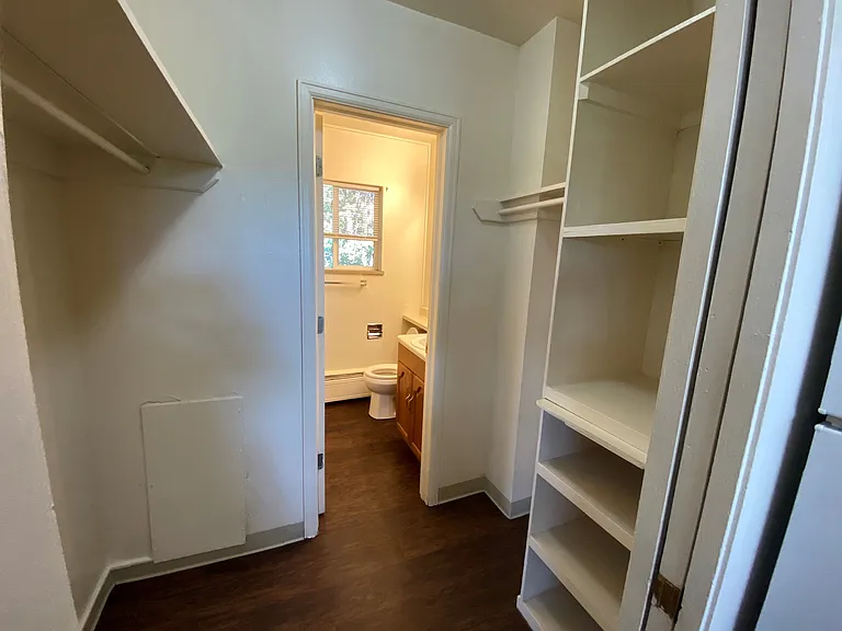 812 20th St #6 — Photo 5