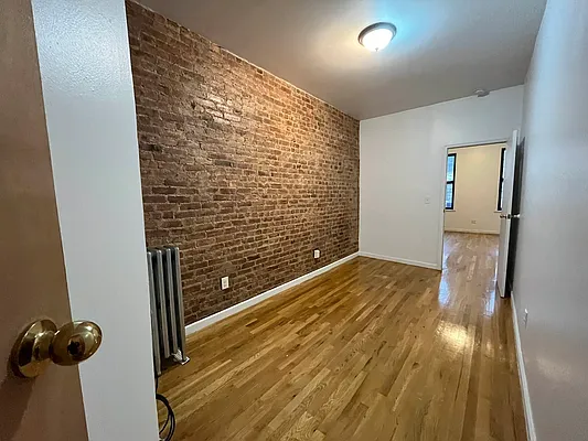 Rented by Parlor Real Estate Corp | media 19