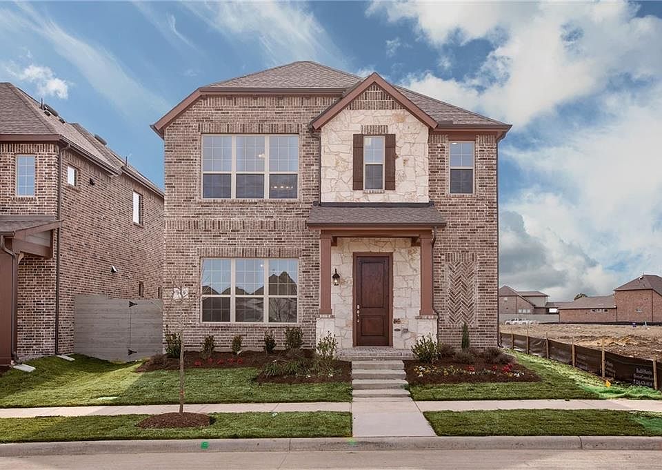 1st image of 909 Plaza Ln