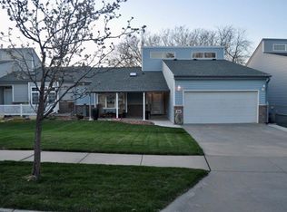 1304 Surfside Ct, Lincoln, NE 68528
