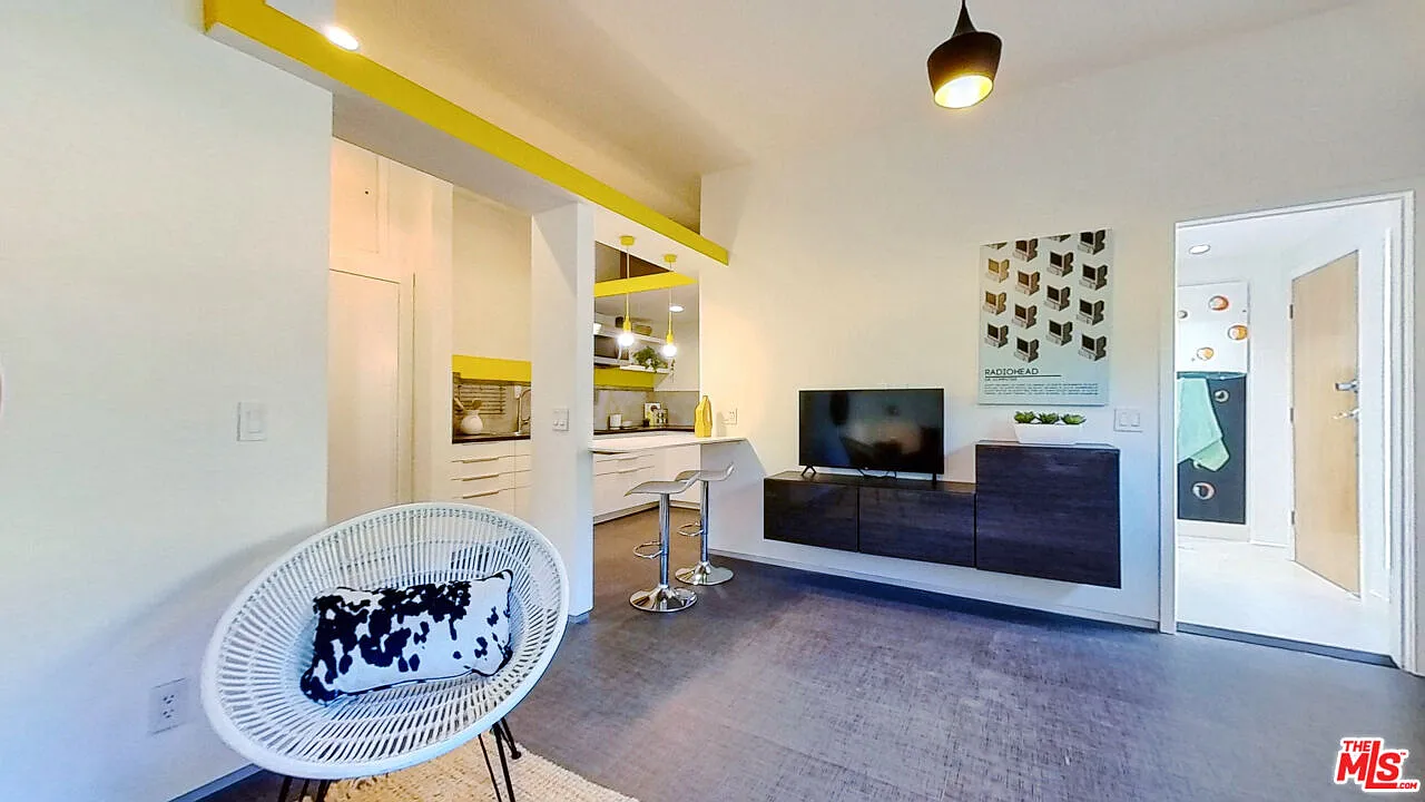Studio, 1.0 bath, 461 sqft, $1,995 — Photo 3