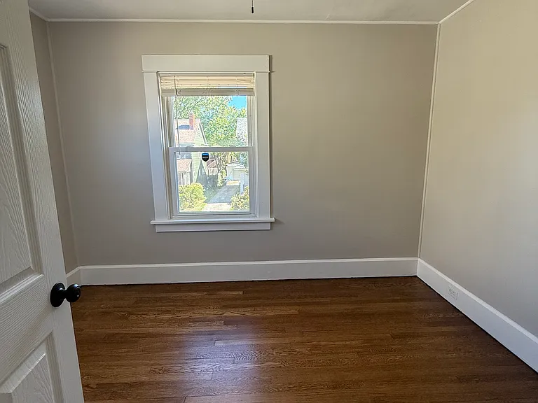 2050 Elmwood Ave — Photo 10