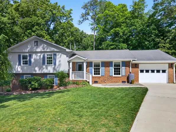 1410 Dunbar Ct, Cary, NC 27511