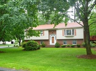 34 Cox Ln, Methuen, MA 01844