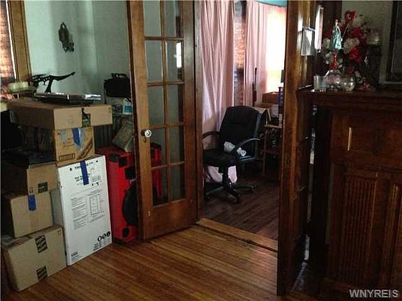 5th image of 241 Highgate Ave