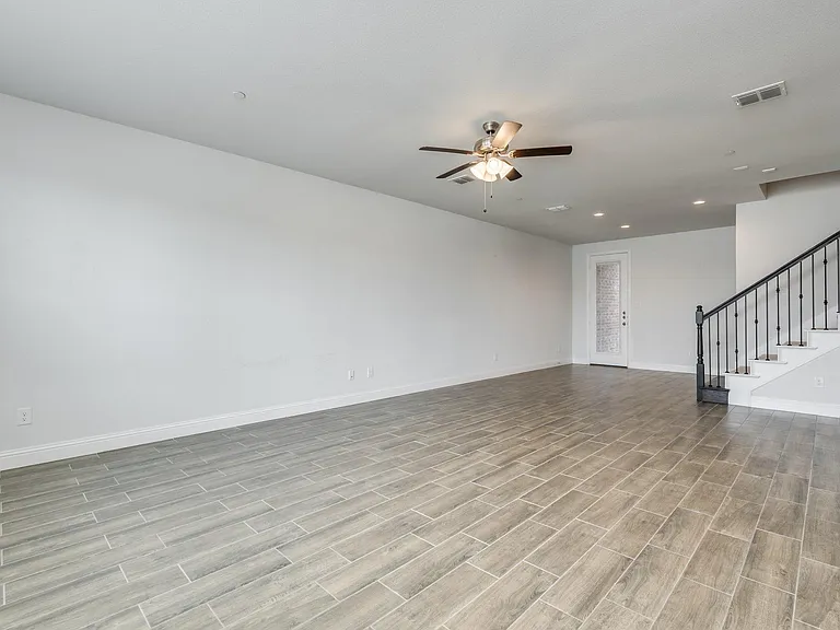 6805 Andrew Dr — Photo 33