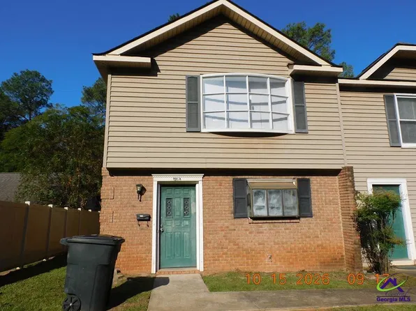1215 Macon Rd, Perry, GA