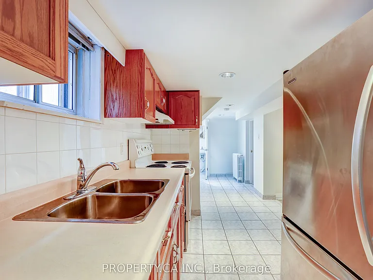 135 Cadorna Ave — Photo 26