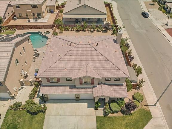 3rd image of 13523 Bentley St