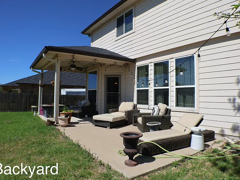 9908 Caney Creek Dr — Photo 30