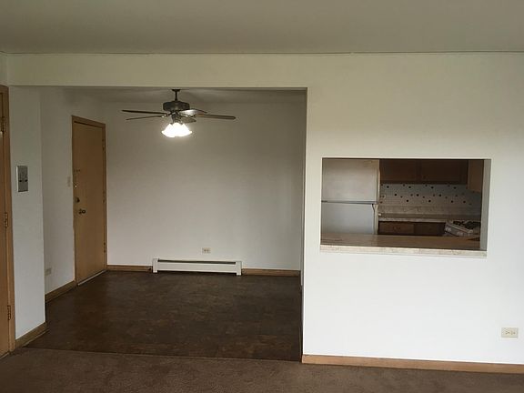 4th image of 9410 S 79th Ct APT 3NE