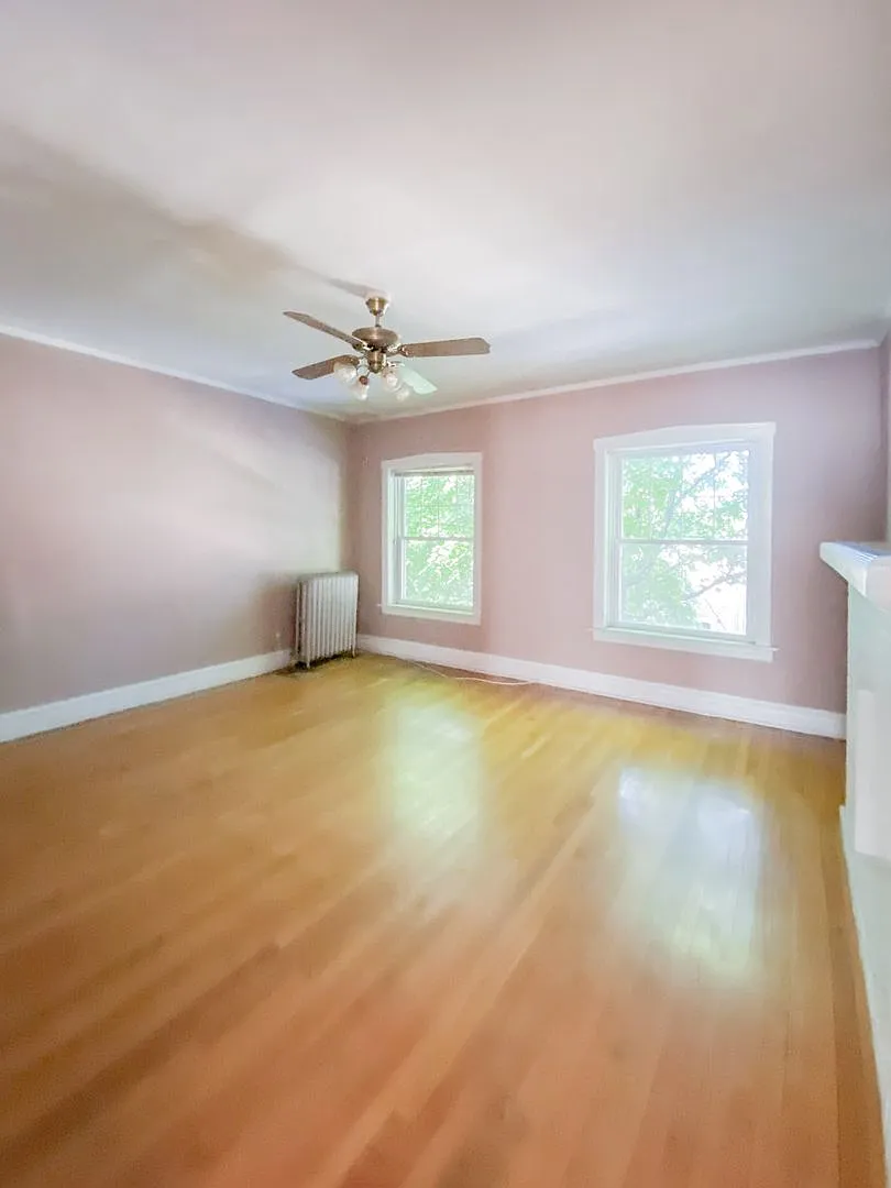 Building Photo - 5129 N Wolcott Ave #3